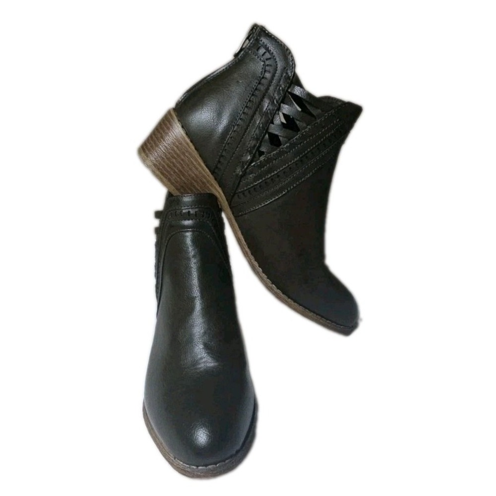 Boutique by Corkys Booties Women's Size 9 Ankle Boots Olive Green Back Zip